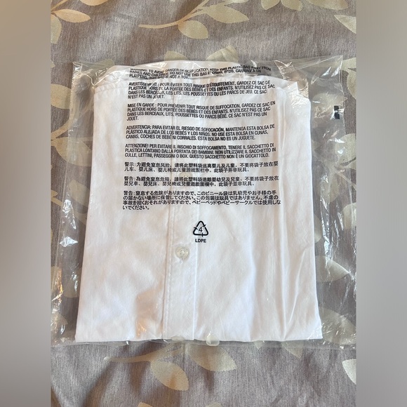 2 Old Navy Uniform White Oxford Stretch Shirt for Boys Size M (8) NWT - Picture 8 of 12